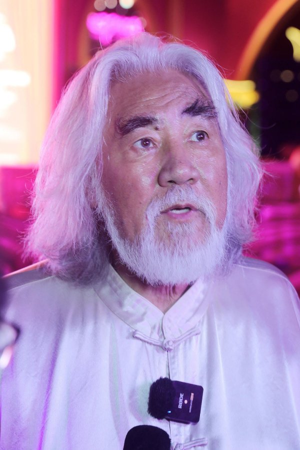 泓利财富 美猴王影业指控张纪中涉嫌职务侵占, 张纪中在该公司任董事